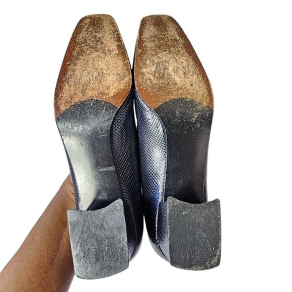 Stuart Weitzman  - Picture 7 of 9